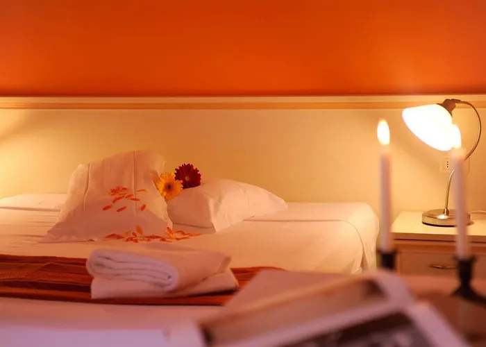 Etrusco ホテル 2*