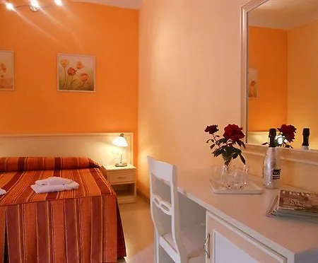 Otel Etrusco 2*